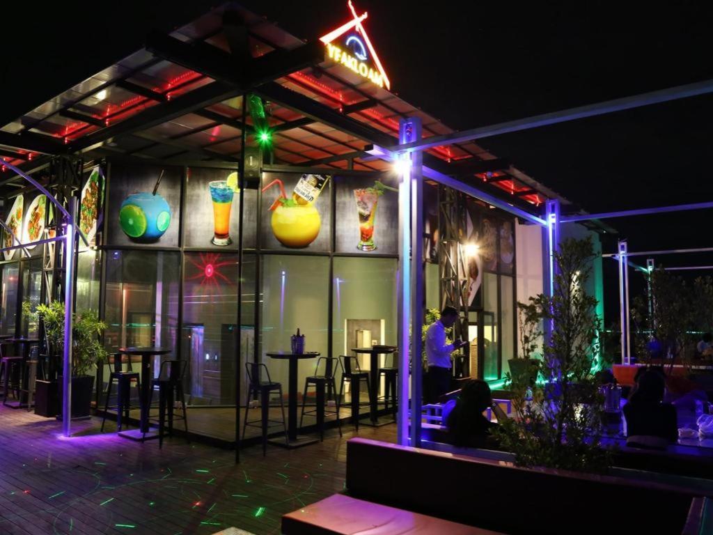 Yeak Loam Hotel Banlung Kültér fotó