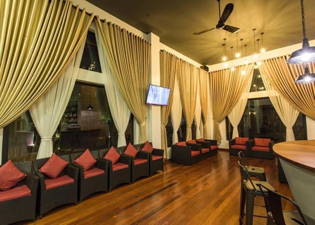 Yeak Loam Hotel Banlung Kültér fotó