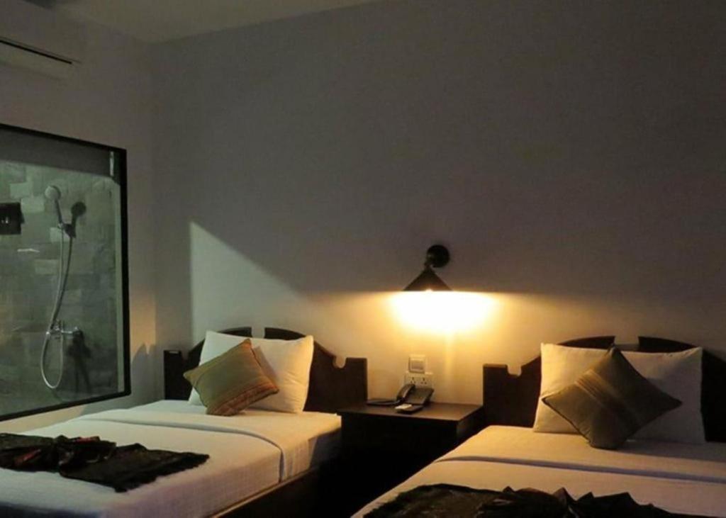 Yeak Loam Hotel Banlung Kültér fotó