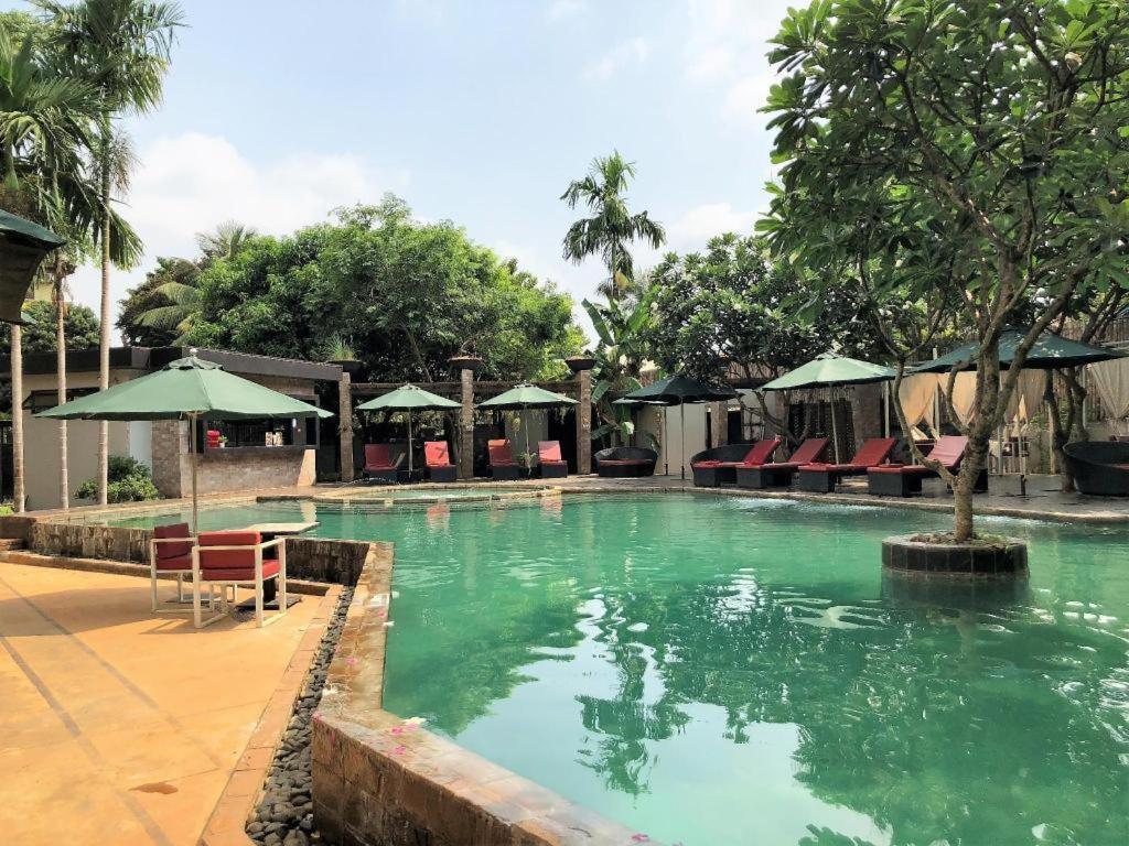 Yeak Loam Hotel Banlung Kültér fotó