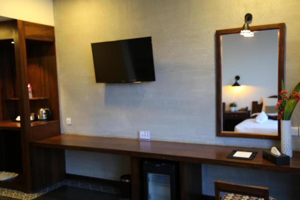 Yeak Loam Hotel Banlung Kültér fotó