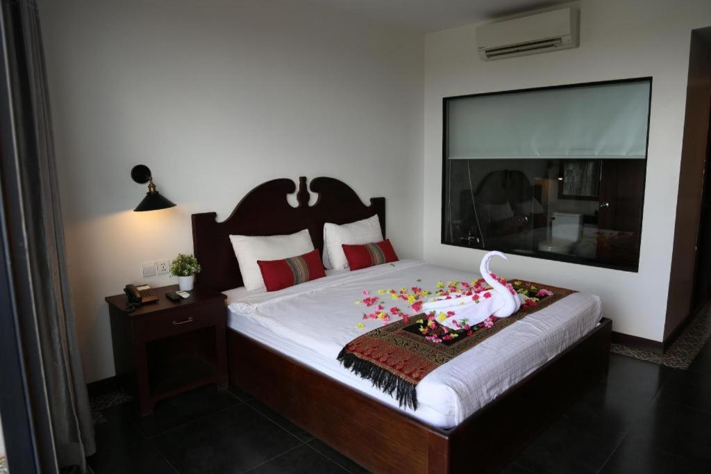 Yeak Loam Hotel Banlung Kültér fotó