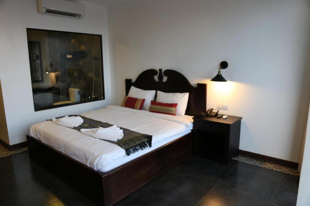 Yeak Loam Hotel Banlung Kültér fotó