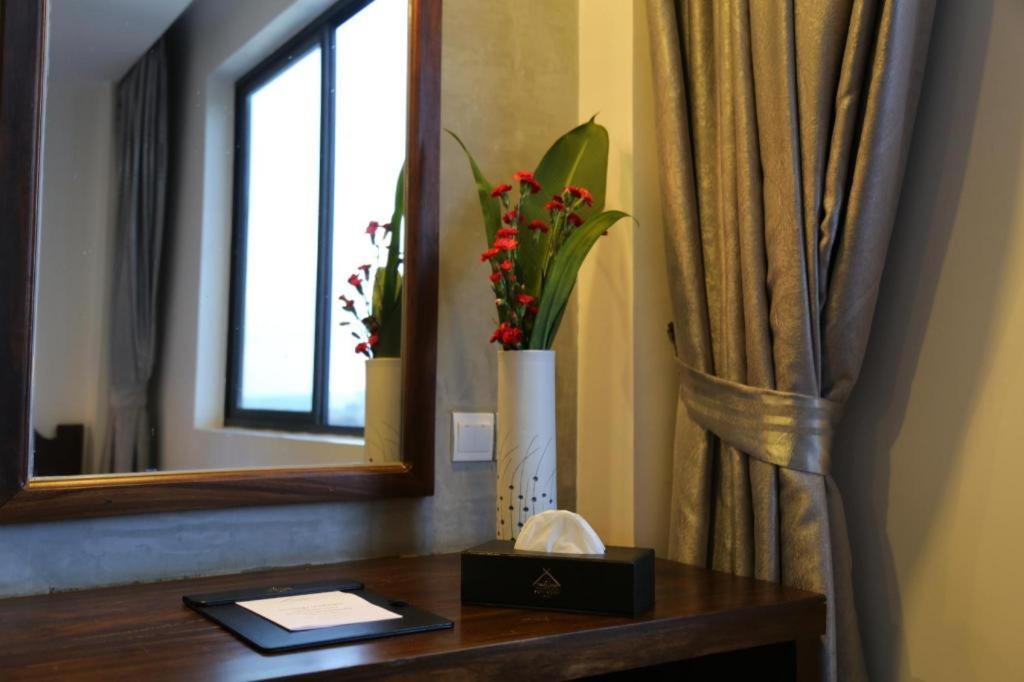 Yeak Loam Hotel Banlung Kültér fotó